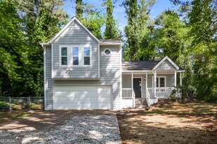 733 Emerald Forest Cir SW in Lawrenceville, GA - Building Photo
