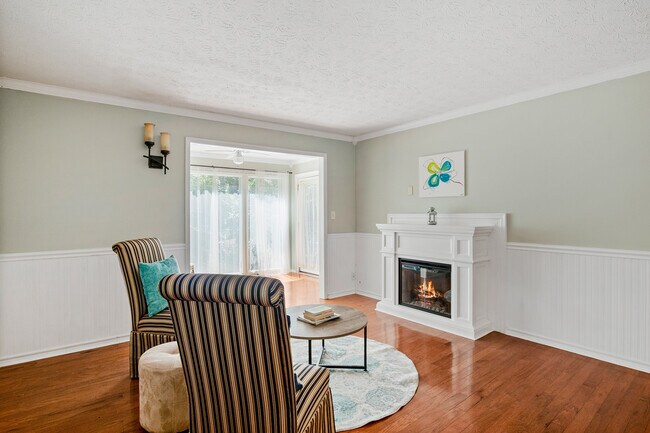 304 Natchez Trace in Atlanta, GA - Foto de edificio - Building Photo