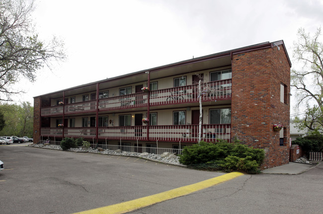 Aspen Leaf Apartments