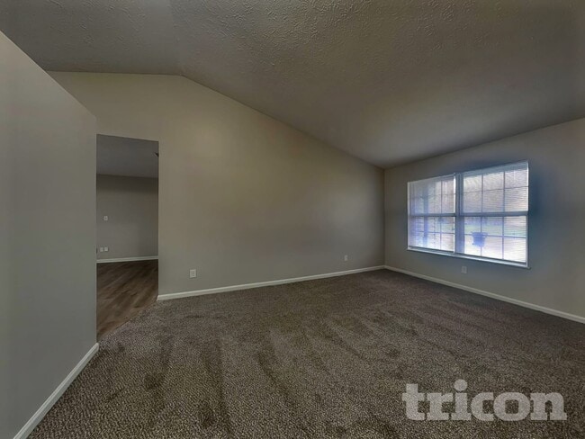 25 Suncrest Dr in Greenwood, IN - Building Photo - Building Photo