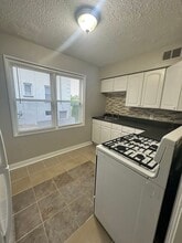 1431 Nightingale Rd in Louisville, KY - Foto de edificio - Building Photo