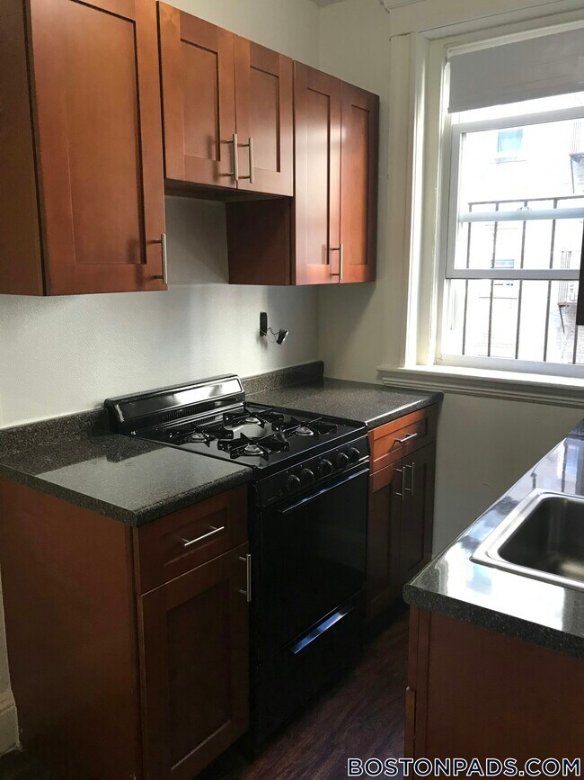 1175 Boylston St in Boston, MA - Building Photo - Building Photo