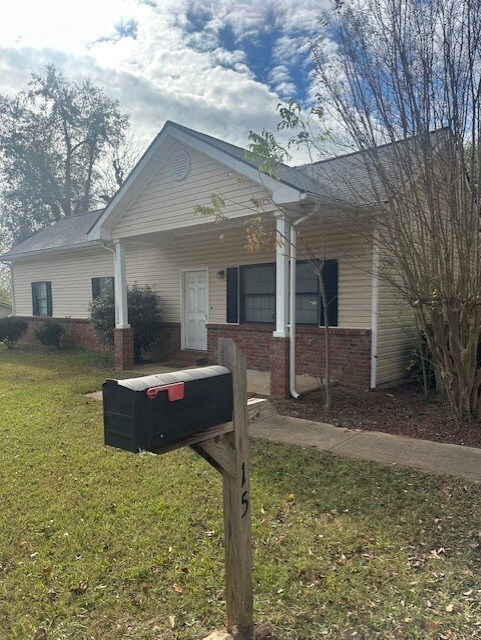 115 Boone Dr in Newnan, GA - Foto de edificio