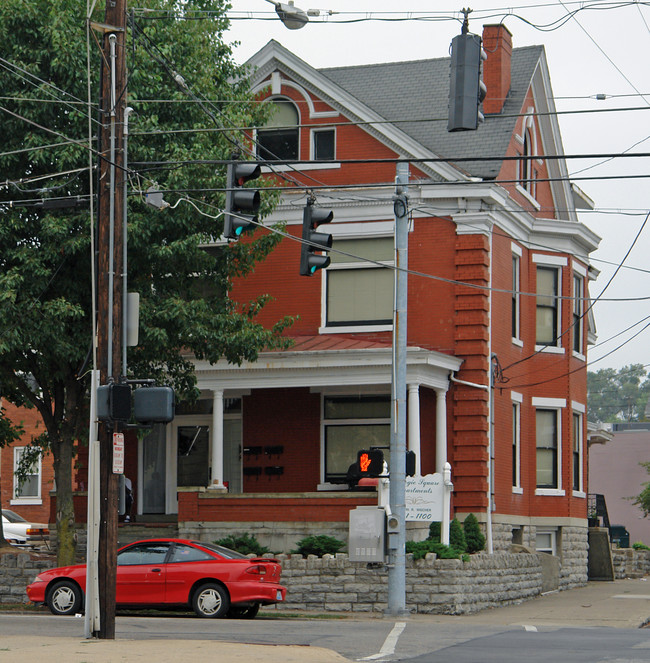 Carnegie Square Apartments in Covington, KY - Building Photo - Building Photo