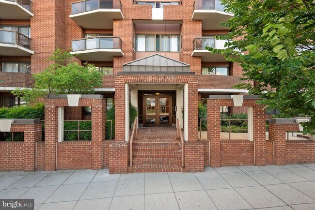 property at 2320 Wisconsin Ave NW