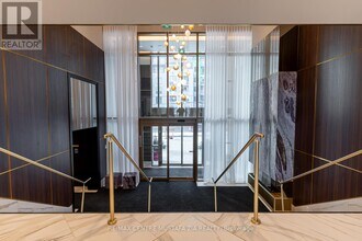 2333 Khalsa Gate in Oakville, ON - Building Photo - Building Photo