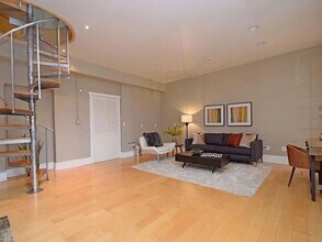 69 Mulberry St-Unit -#1 in Cincinnati, OH - Building Photo - Building Photo