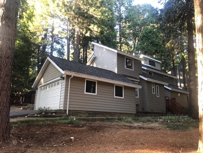 property at 4434 Lakeridge Dr