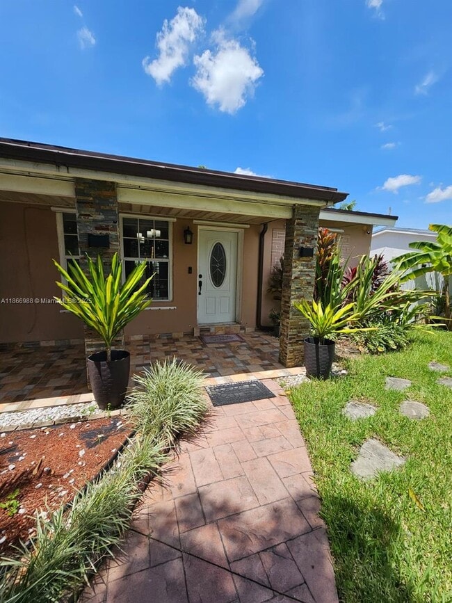property at 1020 N 74th Way