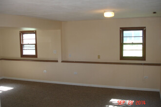2424 Highland Cir in Lindenhurst, IL - Building Photo - Building Photo