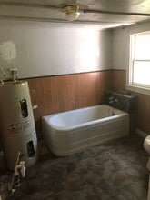 327 Merle St in Bismarck, MO - Building Photo - Building Photo