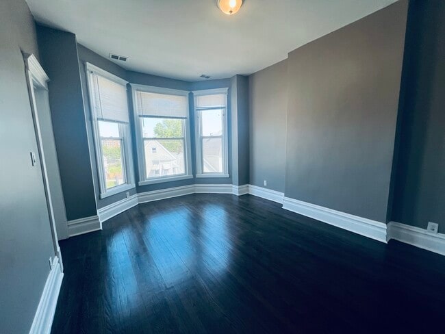 9710 S Ave L in Chicago, IL - Building Photo - Building Photo