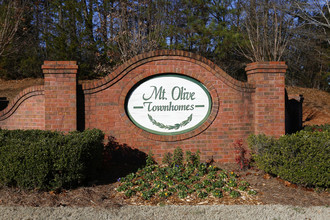 Mt Olive Townhomes in Commerce, GA - Foto de edificio - Building Photo