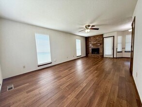 304 Pine Cove Ct in Norman, OK - Building Photo - Building Photo
