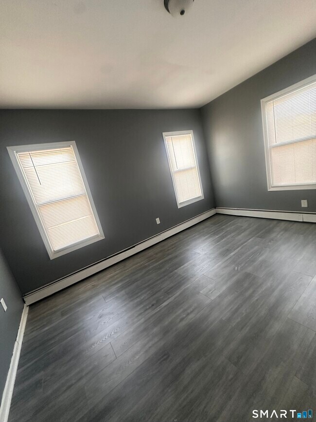 349 Blue Hills Ave in Hartford, CT - Building Photo - Building Photo