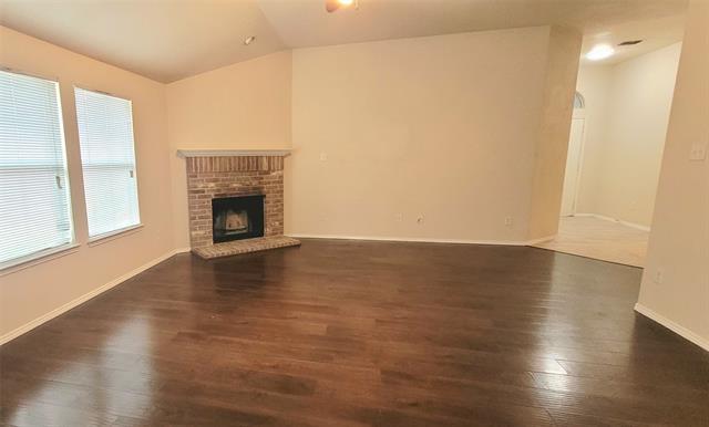 8470 Goldfinch Way in Dallas, TX - Building Photo - Building Photo