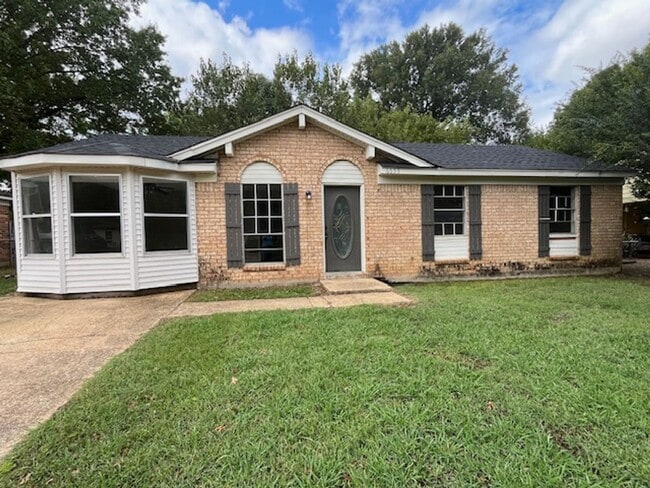 property at 6655 Embassy Cir