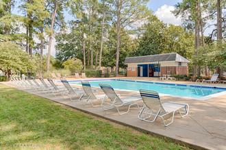 Three Chopt West Apartments in Richmond, VA - Foto de edificio - Building Photo