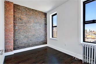 203 17th St-Unit -28 in Brooklyn, NY - Building Photo - Building Photo