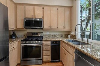 2101 E 15th St in Newport Beach, CA - Building Photo - Building Photo