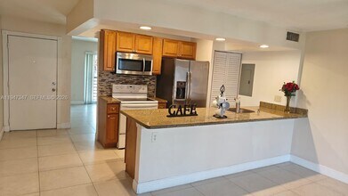 5214 NE 6th Ave in Oakland Park, FL - Building Photo - Building Photo