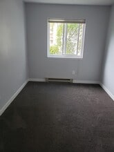 4724 Uplands Dr in Nanaimo, BC - Building Photo - Building Photo