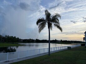 8520 SW 212th St, Unit 303 in Cutler Bay, FL - Building Photo