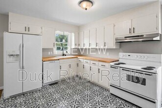 106 1/2 Hobbs Dr in Columbia, TN - Foto de edificio - Building Photo