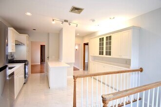 144-146-146 Cleveland Ave in Braintree, MA - Building Photo - Building Photo