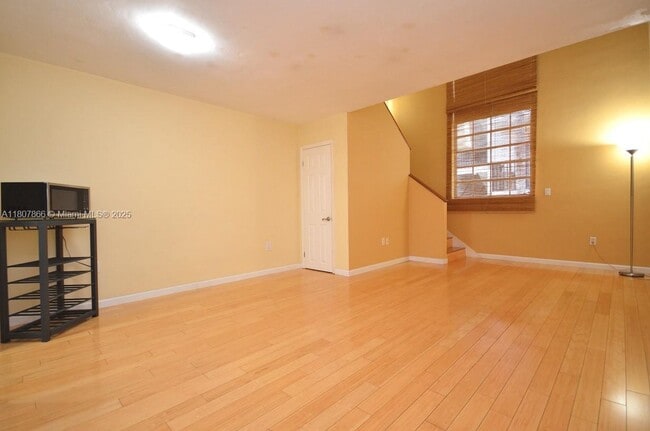 335 Navarre Ave in Coral Gables, FL - Building Photo - Building Photo