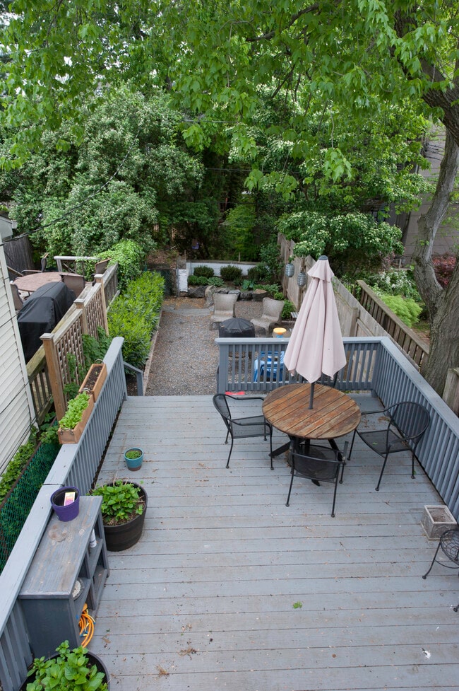 1809 Lovering Ave in Wilmington, DE - Foto de edificio - Building Photo