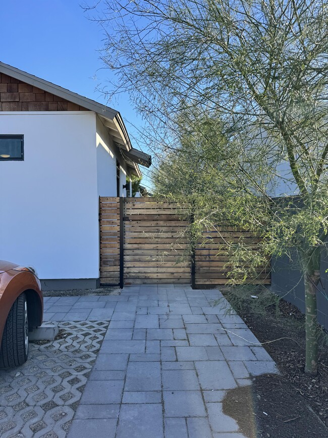 property at 1022 E Fillmore St