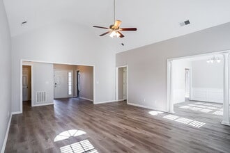 5471 Saddle Creek in Douglasville, GA - Building Photo - Building Photo