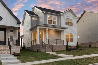 232 Franklin St in Pleasant View, TN - Building Photo - Building Photo