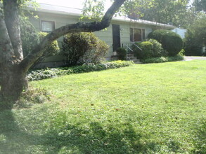 126 Glendale Rd in Amherst, MA - Building Photo - Building Photo