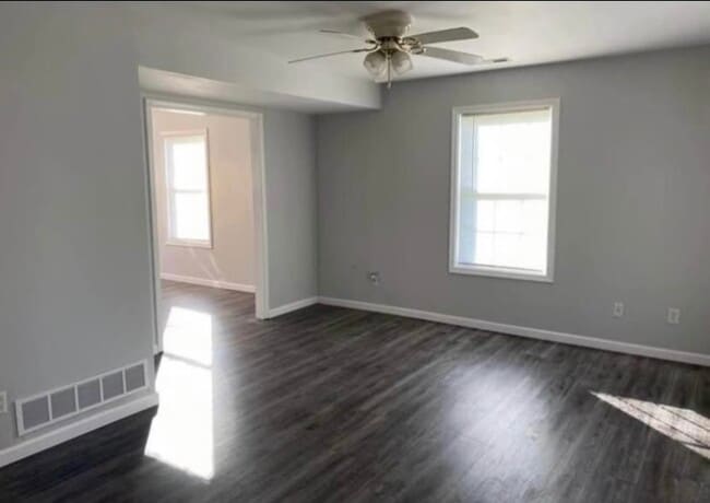 305 W Seminary St in Vevay, IN - Foto de edificio - Building Photo