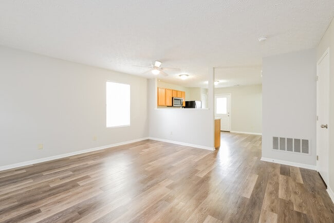 4644 Kenross Dr in Columbus, OH - Foto de edificio - Building Photo