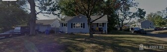 1402 Dey St in South Plainfield, NJ - Building Photo