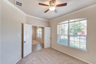 9124 Spurs Trail in Aubrey, TX - Foto de edificio - Building Photo