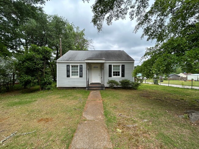 property at 106 Whaley St