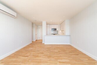 1422 Columbia Rd, Unit #16G in Boston, MA - Building Photo - Building Photo