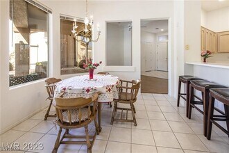 3033 Highland Falls Dr in Las Vegas, NV - Building Photo - Building Photo