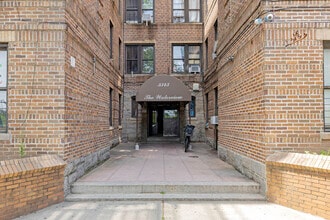 3343 Sedgwick Ave in Bronx, NY - Building Photo - Building Photo