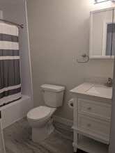 1328 Colonial Ln in Bryan, OH - Foto de edificio - Building Photo