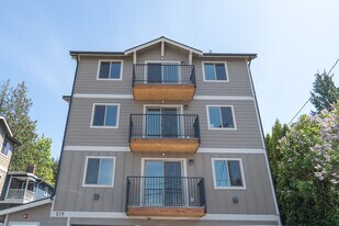 519 N Forest St in Bellingham, WA - Building Photo