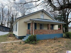 3067 Greensburg Rd in Buffalo, KY - Building Photo