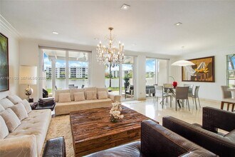 6407 NW 109th Ave in Doral, FL - Building Photo - Building Photo