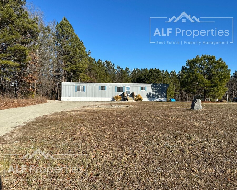 1319 Abbott Rd in Henderson, NC - Building Photo