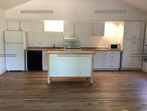 29955 River Rd in Cloverdale, CA - Building Photo - Building Photo
