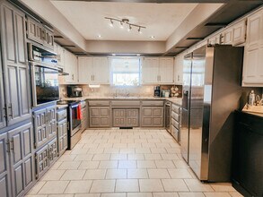 310 Lacey Dr in Chickasha, OK - Building Photo - Building Photo